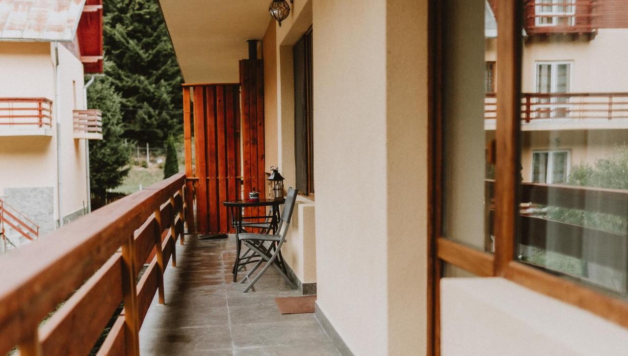 Apartament Eric, Буштени Экстерьер фото